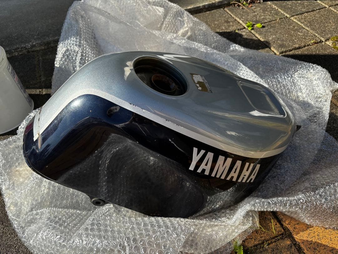 FZR250R 3LN ガソリンタンク