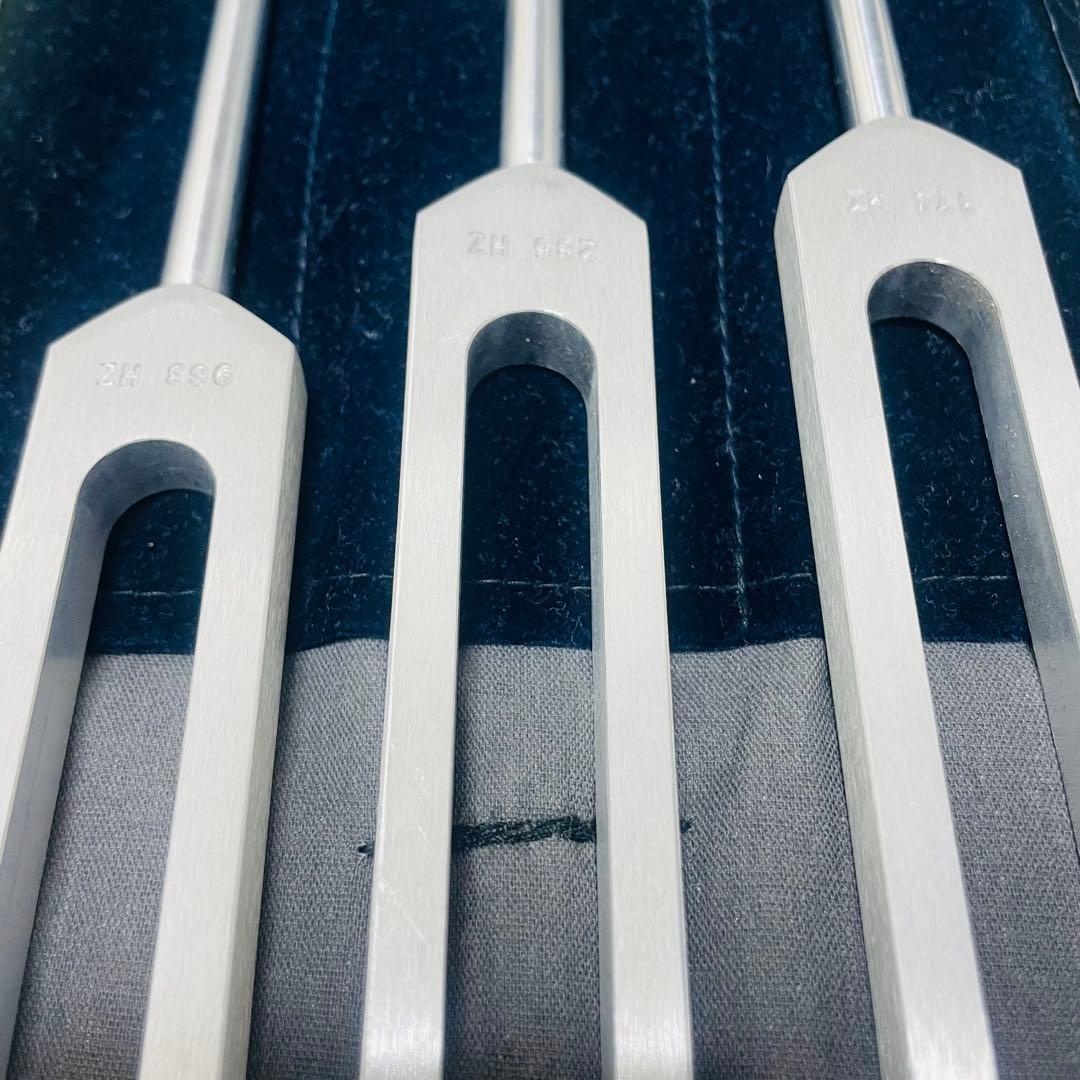 【美品】Medivibe ソルフェジオ周波数　音叉　チューナー