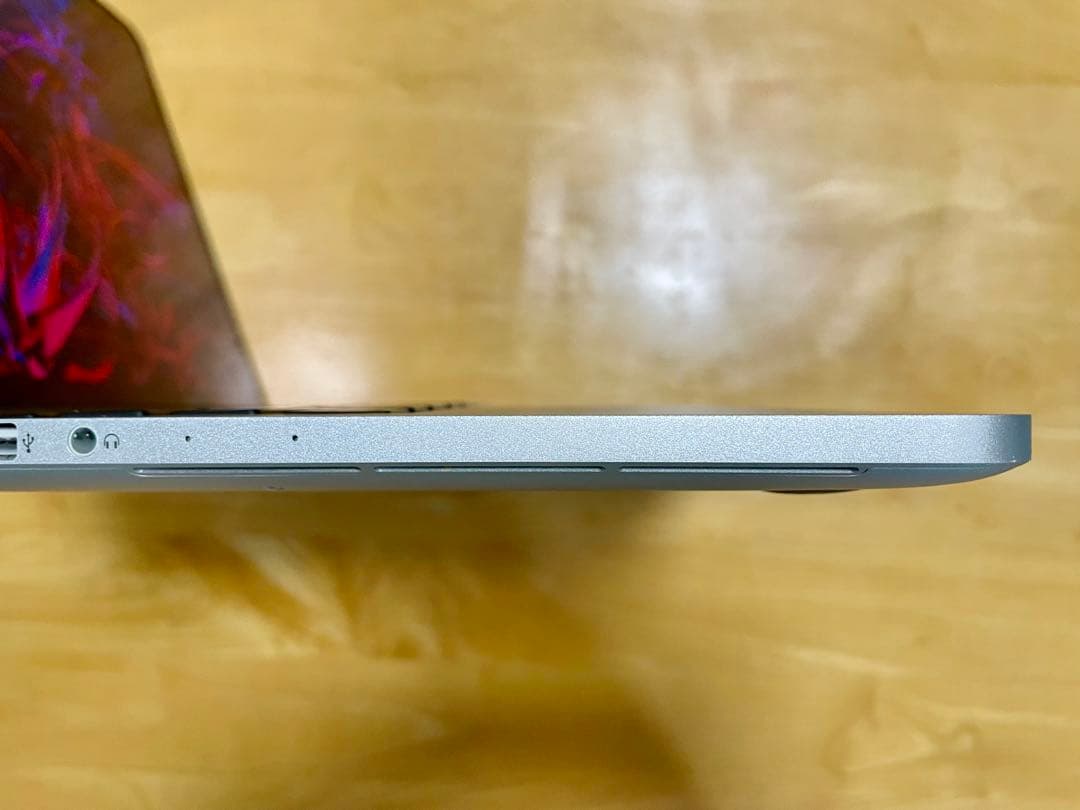 macbookpro Late2013 a1502 バッテリー膨らみあり