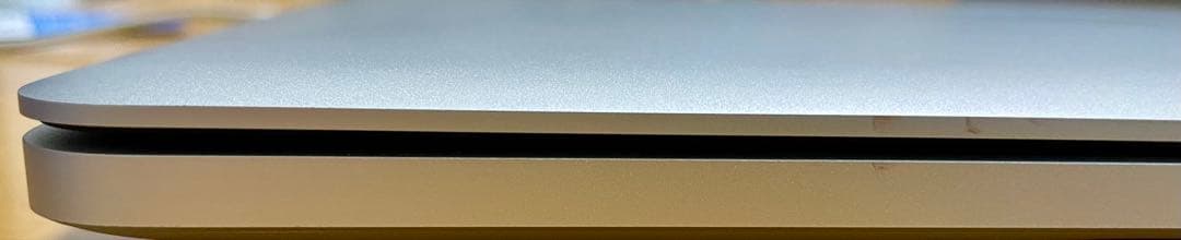 macbookpro Late2013 a1502 バッテリー膨らみあり