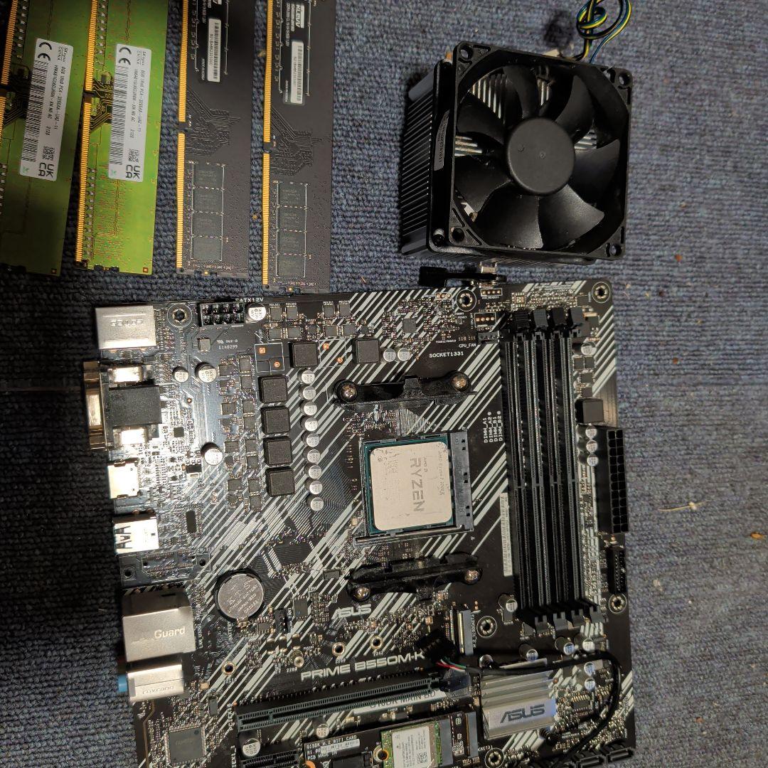 マザーボードとメモリーカード8g4枚