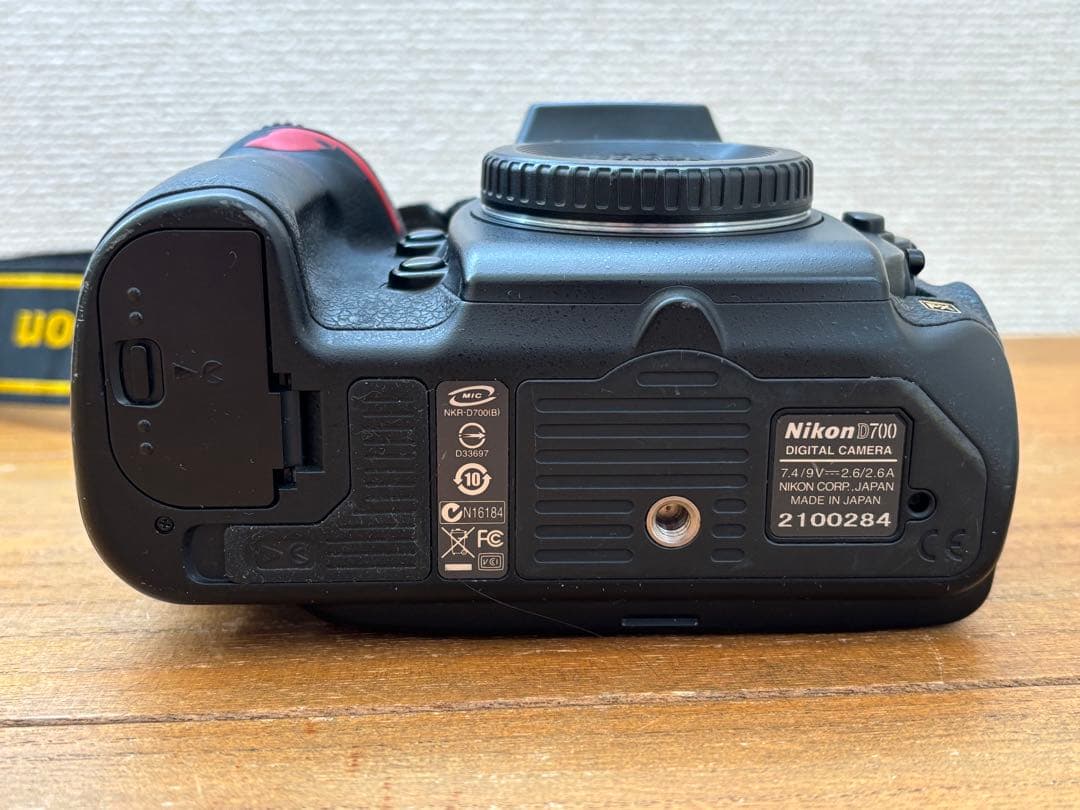 ☆Nikon D700 フルサイズデジタル一眼レフカメラ☆バッテリー2個付き