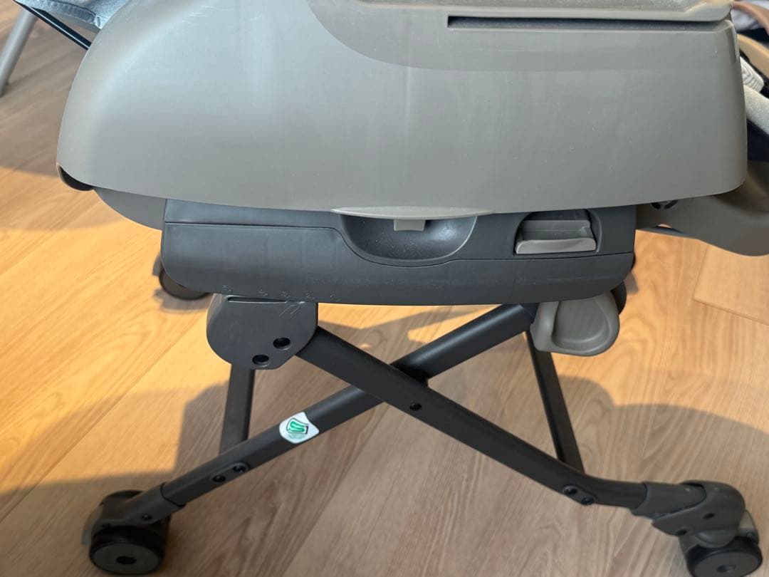 【美品】combi ハイローチェア ネムリラ 手動式 2021年購入品