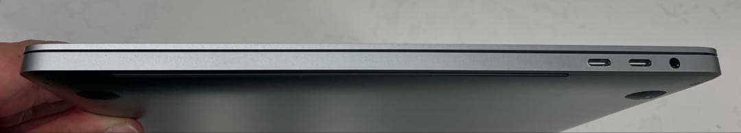 MacBook本体 MacBookPro 16 2019 i7 SSD512GB