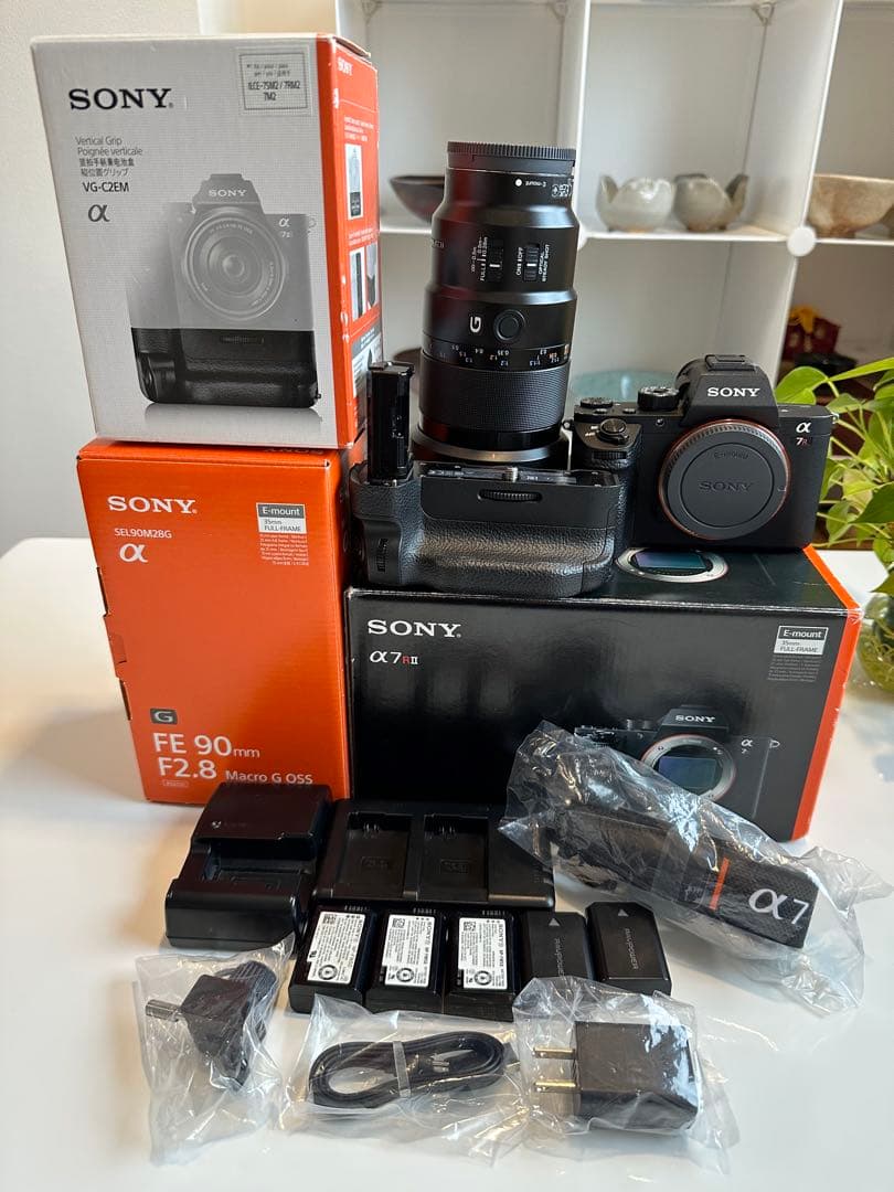 SONY α7R Ⅱ+ FE 90mm F2.8 ＋VG-C2EMセット