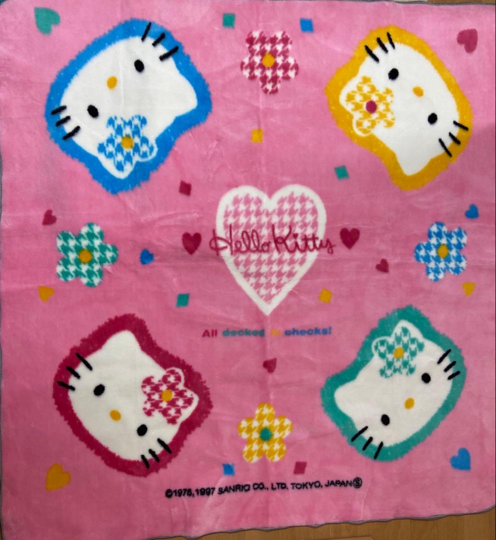 昭和レトロ　ハローキティ カーペット ラグ ブランケット