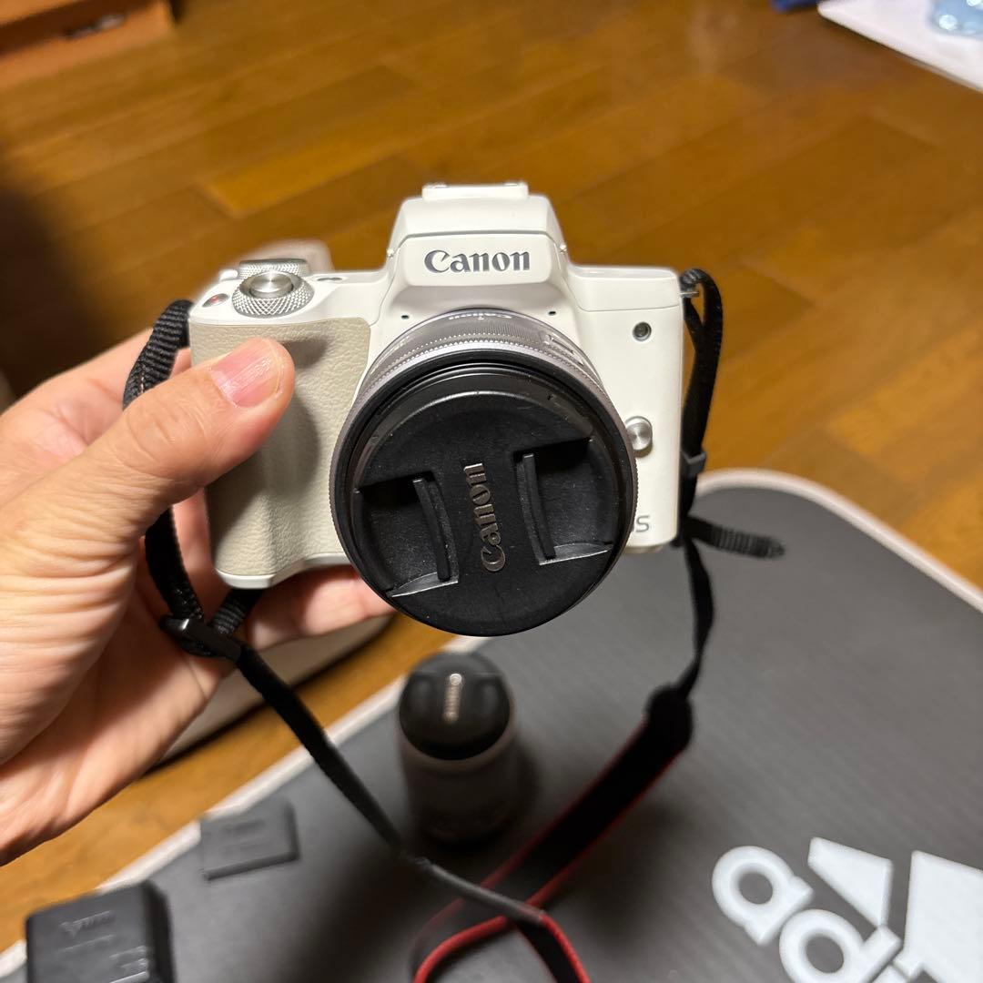 美品:Canon EOS Kiss M2 ホワイト