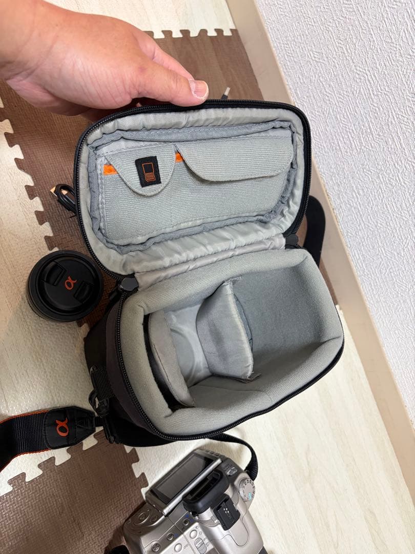 Sony デジタル一眼レフカメラ α300純正レンズ+マクロレンズ付