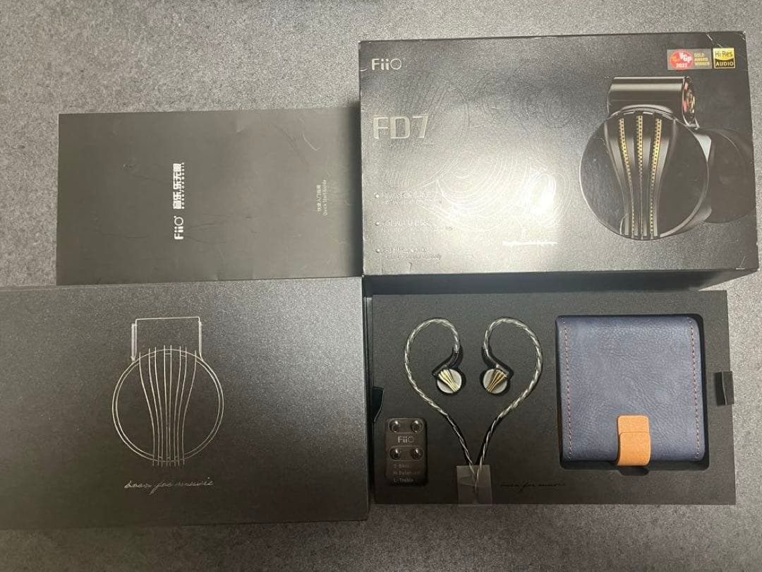 イヤホン FIIO FD7