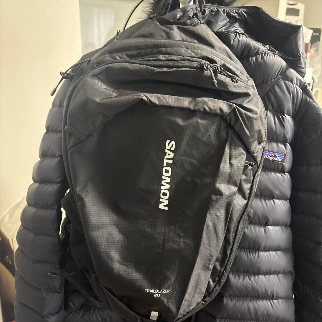 SALOMON TRAILBLAZER 20 ブラック リュック