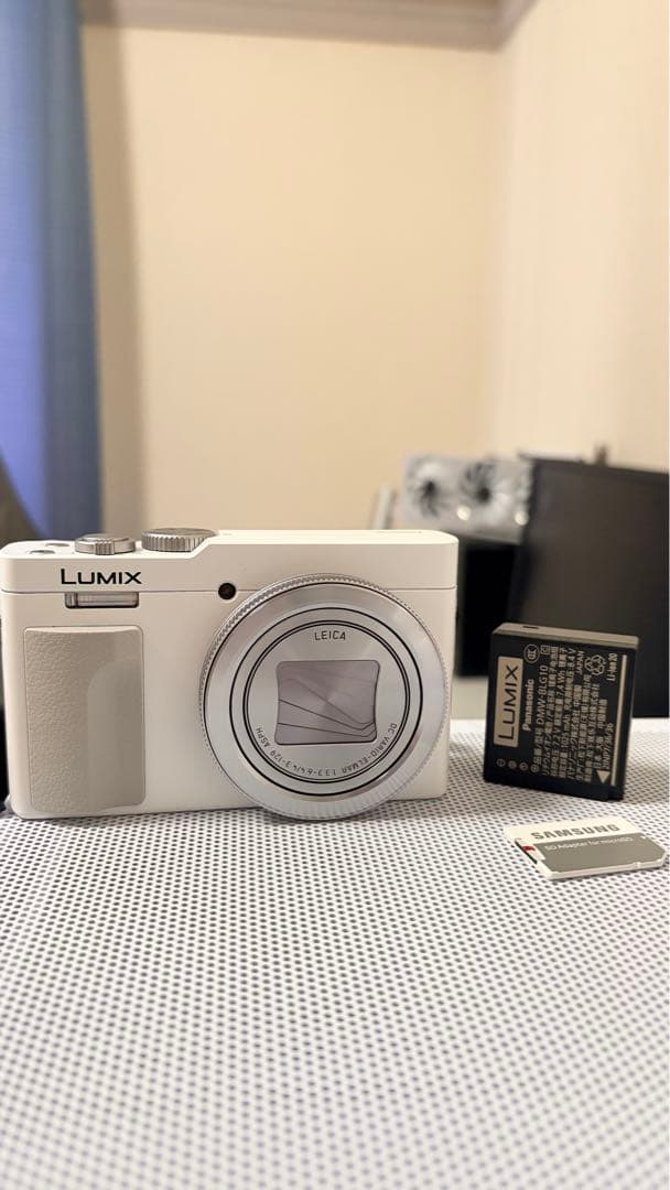 LUMIX TZ99 ホワイト レザーケース付き