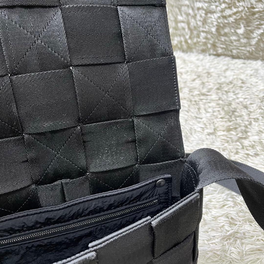 ボッテガヴェネタ　ショルダーバッグ　カセット　ナイロン　黒　ブラック　メンズ