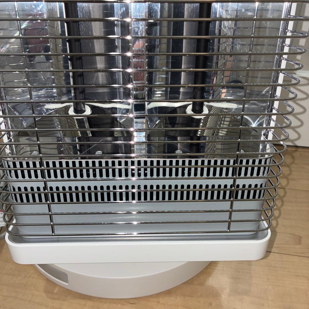 まだまだ寒い！ダイキン遠赤外線暖房機セラムヒート 「ERFT11ZS-W」