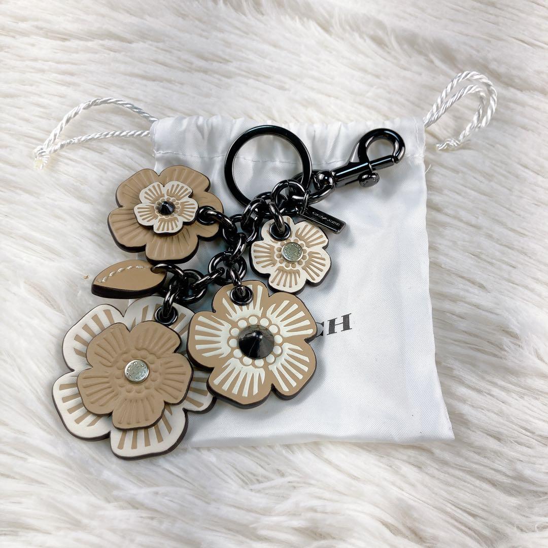 ✨極美品✨COACH コーチ　ティーローズ　キーリング　キーホルダー　フラワー