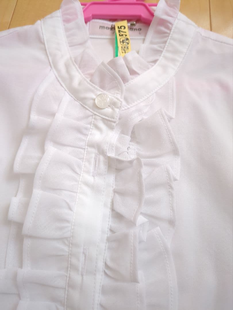 メゾピアノ　フリルリボン付き白シャツ　160