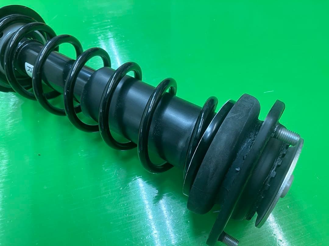 ホンダS660 リア２本ほぼ新車外し純正ショクアブソーバー美品