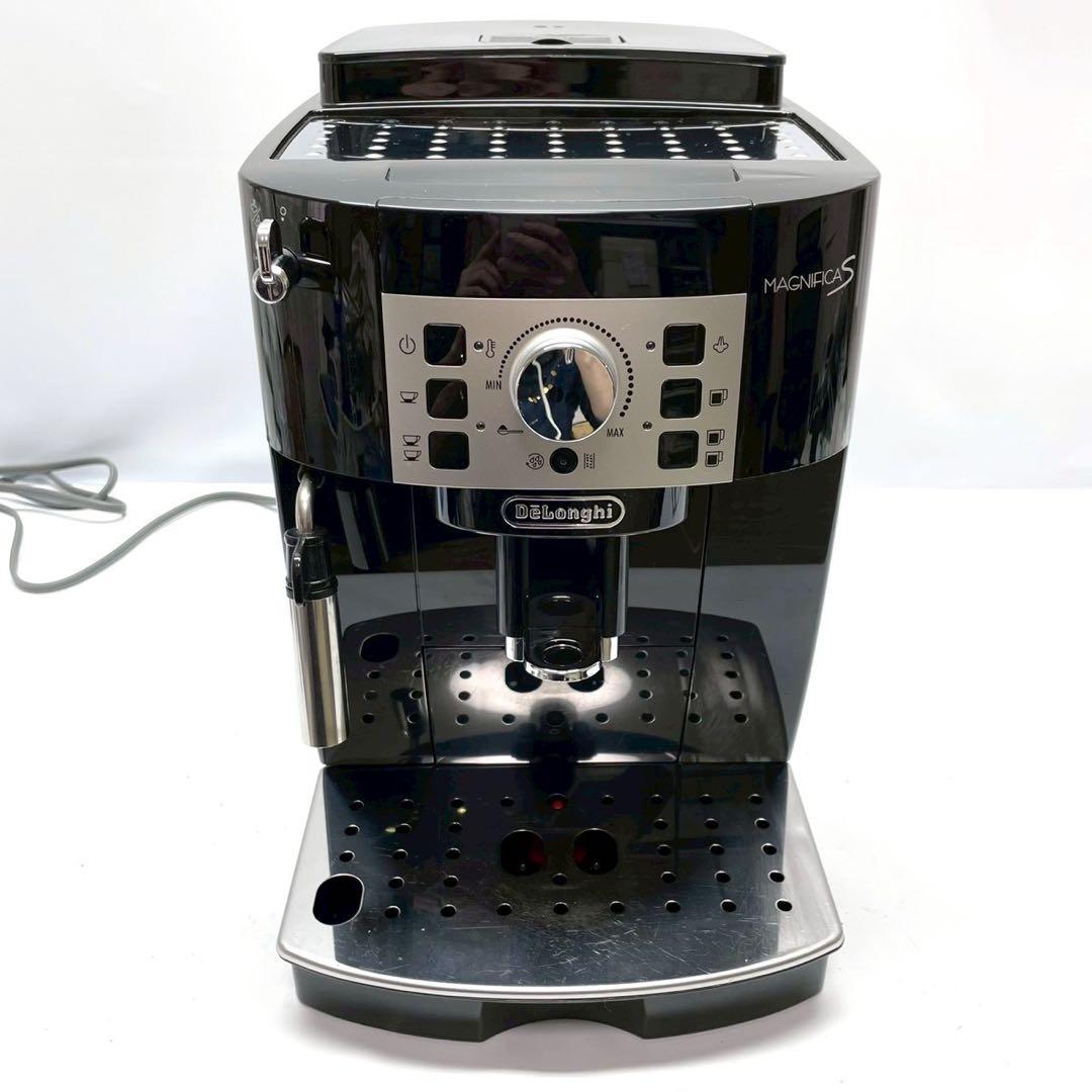 美品　動作保証付　デロンギ　マグニフィカs ECAM22112B 全自動コーヒー