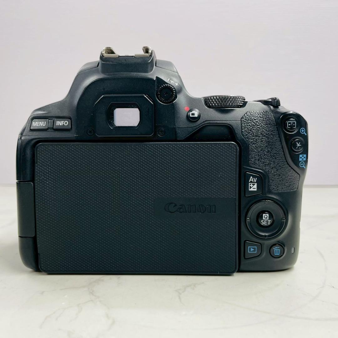 Canon EOS Kiss X10 ボディ ショット数47,000回以下