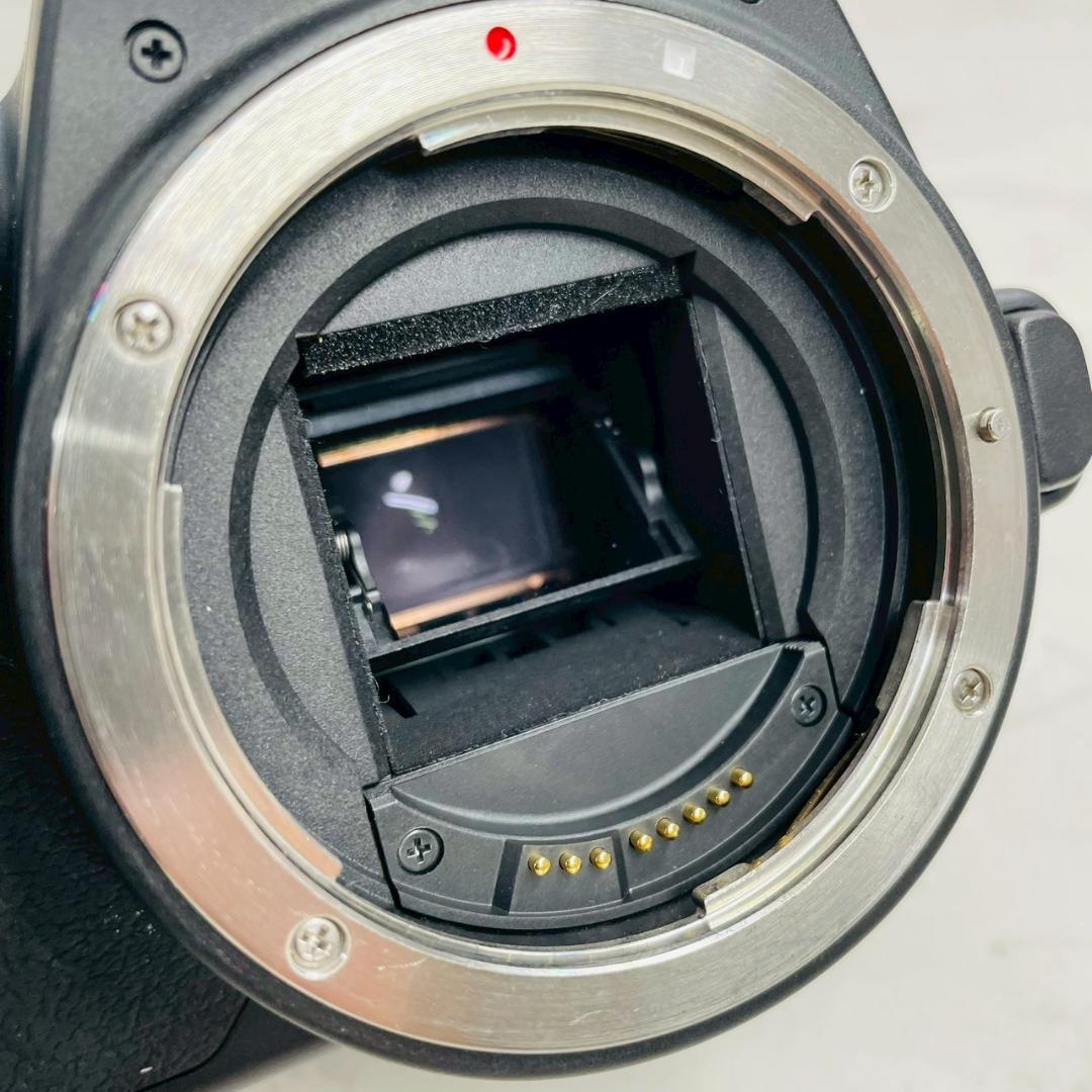 Canon EOS Kiss X10 ボディ ショット数47,000回以下