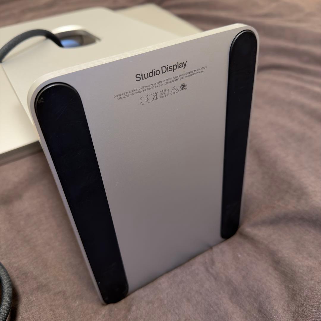 Studio Display 標準ガラス 傾きと高さを調整できるスタンド