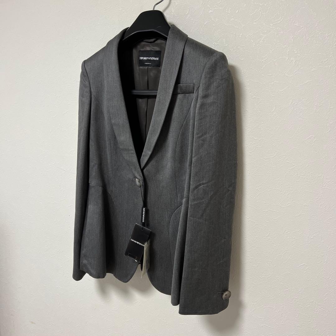 新品✨エンポリオアルマーニ　テーラードジャケット　バックデザイン　40 シルバー