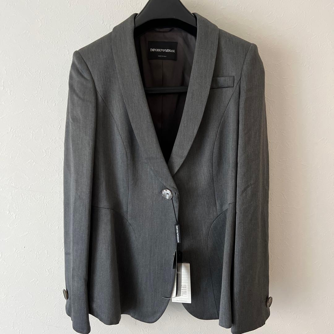 新品✨エンポリオアルマーニ　テーラードジャケット　バックデザイン　40 シルバー