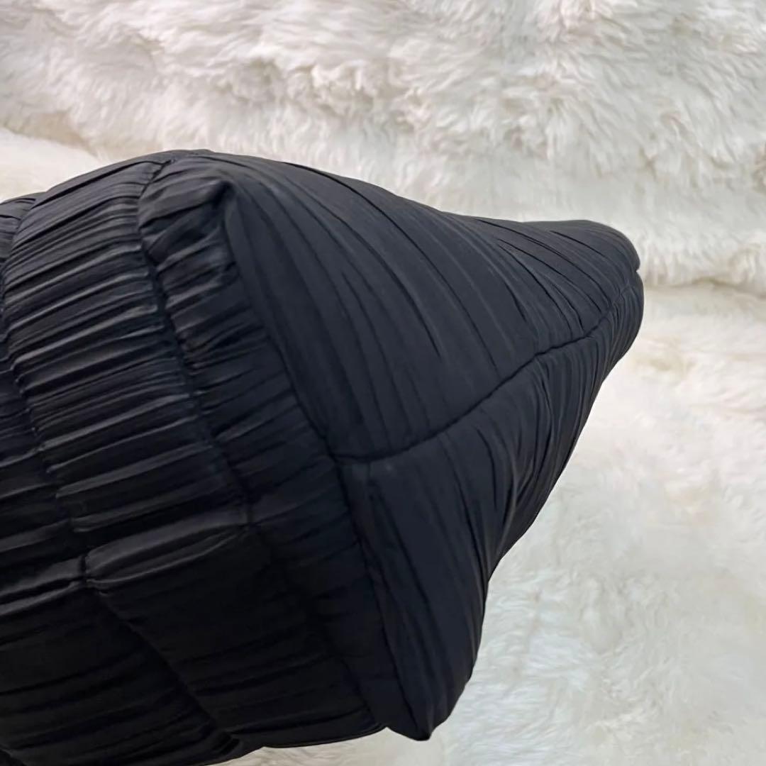 【美品】PLEATS PLEASE ISSEY MIYAKE ハンドバッグ 黒