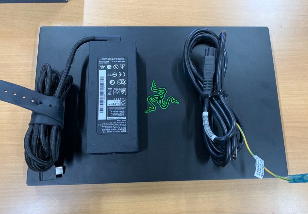 Windowsノート本体 ASUS RAZER 15 GAMING Core i7- 8750H