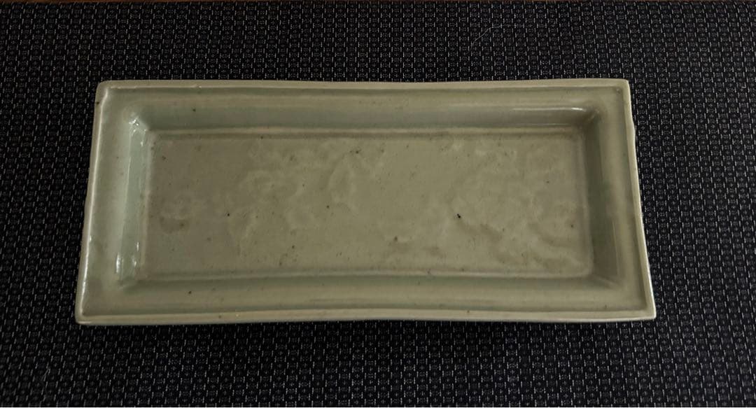 セール中　古九谷青磁　草花　陽刻文長皿