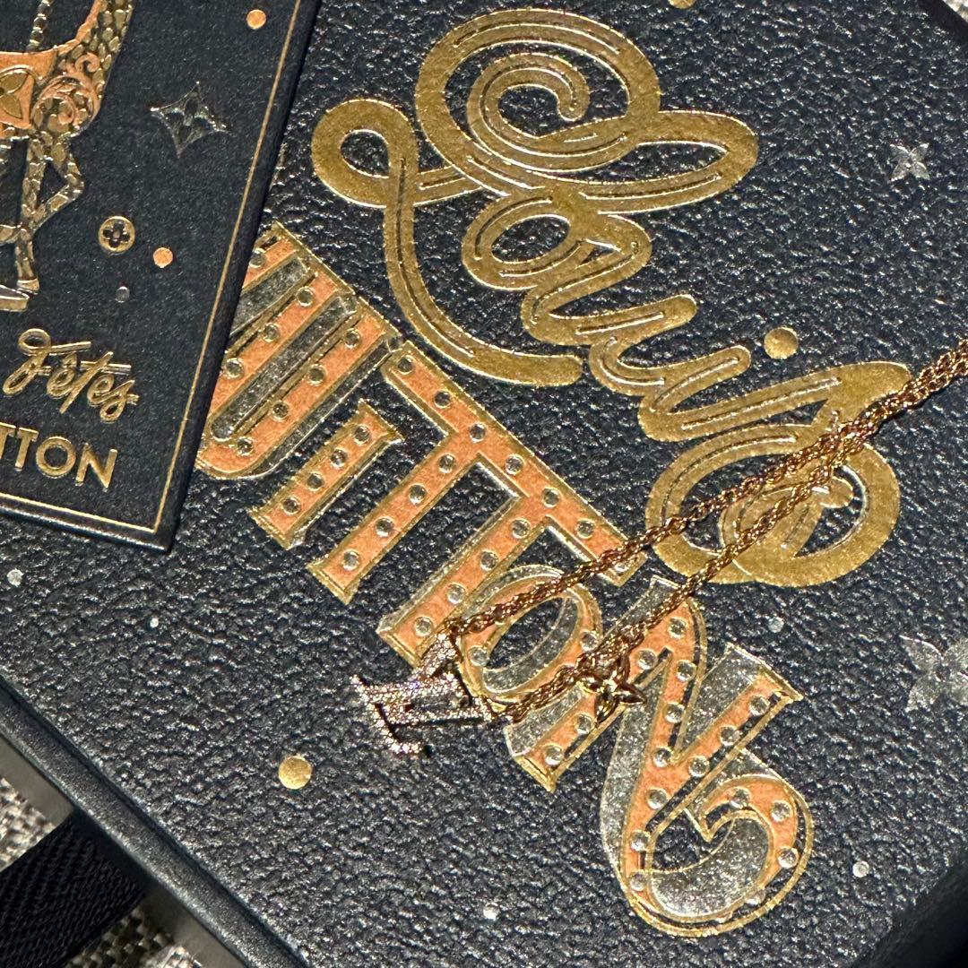 Louis Vuitton LVロゴチャーム ネックレスM00596