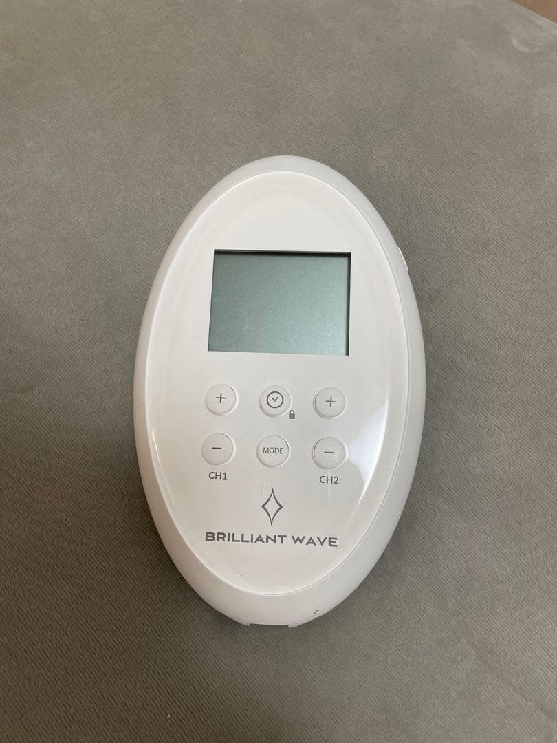 BRILLIANT WAVE 美容機器 本体と付属品