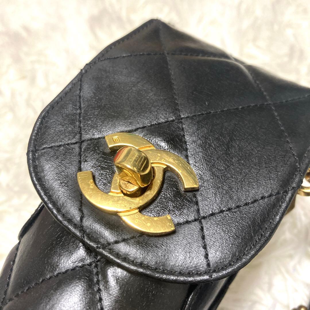 美品✨シャネル　折り畳み傘　マトラッセ　チェーンショルダーケース　ターンロック