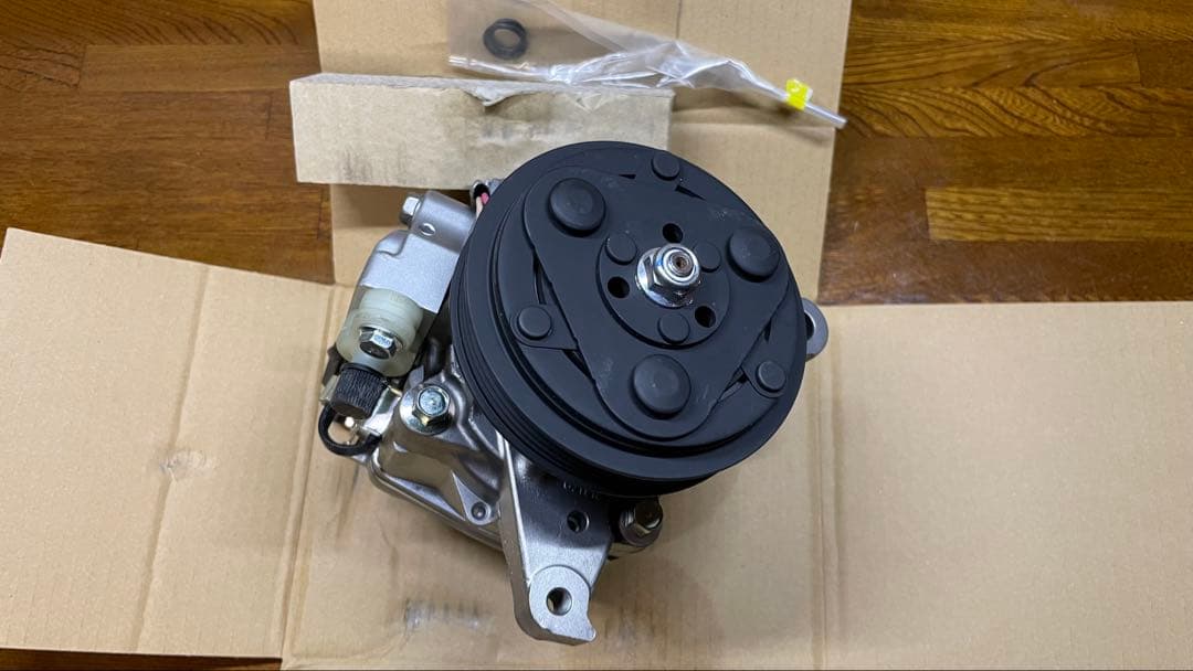 送料込み　エアコン コンプレッサー STR05 3800リビルト品