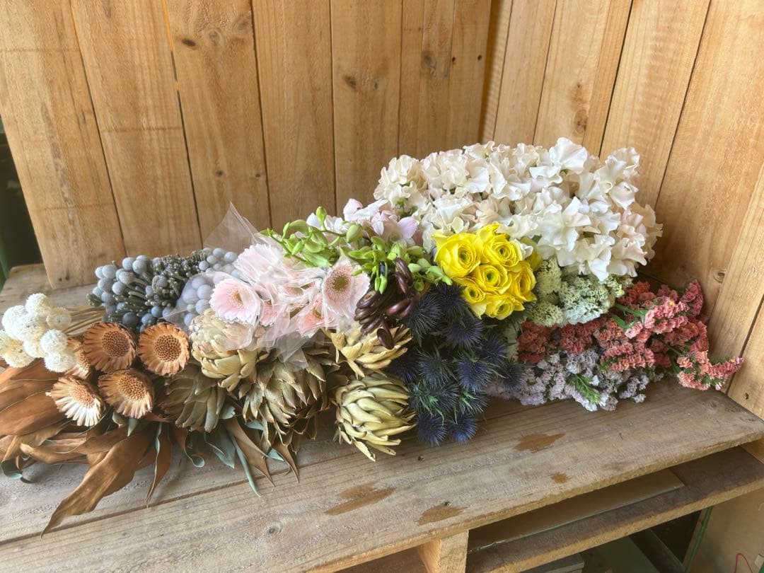 ✨年末お特MIX【Ｂ】ラナン　スイートピー　スターチス　スワッグ　生花