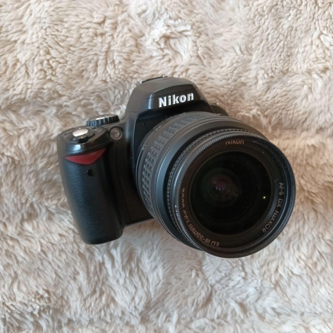 Nikon D40デジタル一眼レフ 18~55ミリ標準ズームセット[極美品]