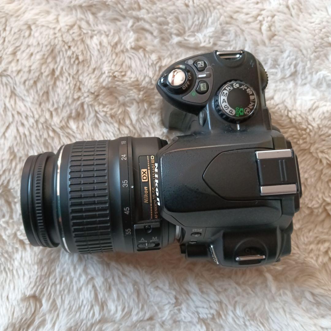 Nikon D40デジタル一眼レフ 18~55ミリ標準ズームセット[極美品]
