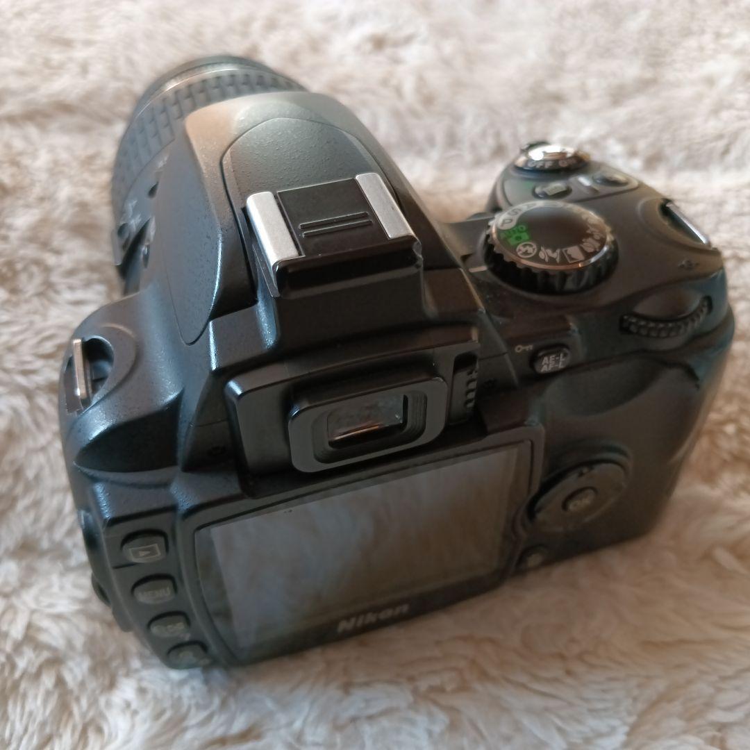 Nikon D40デジタル一眼レフ 18~55ミリ標準ズームセット[極美品]