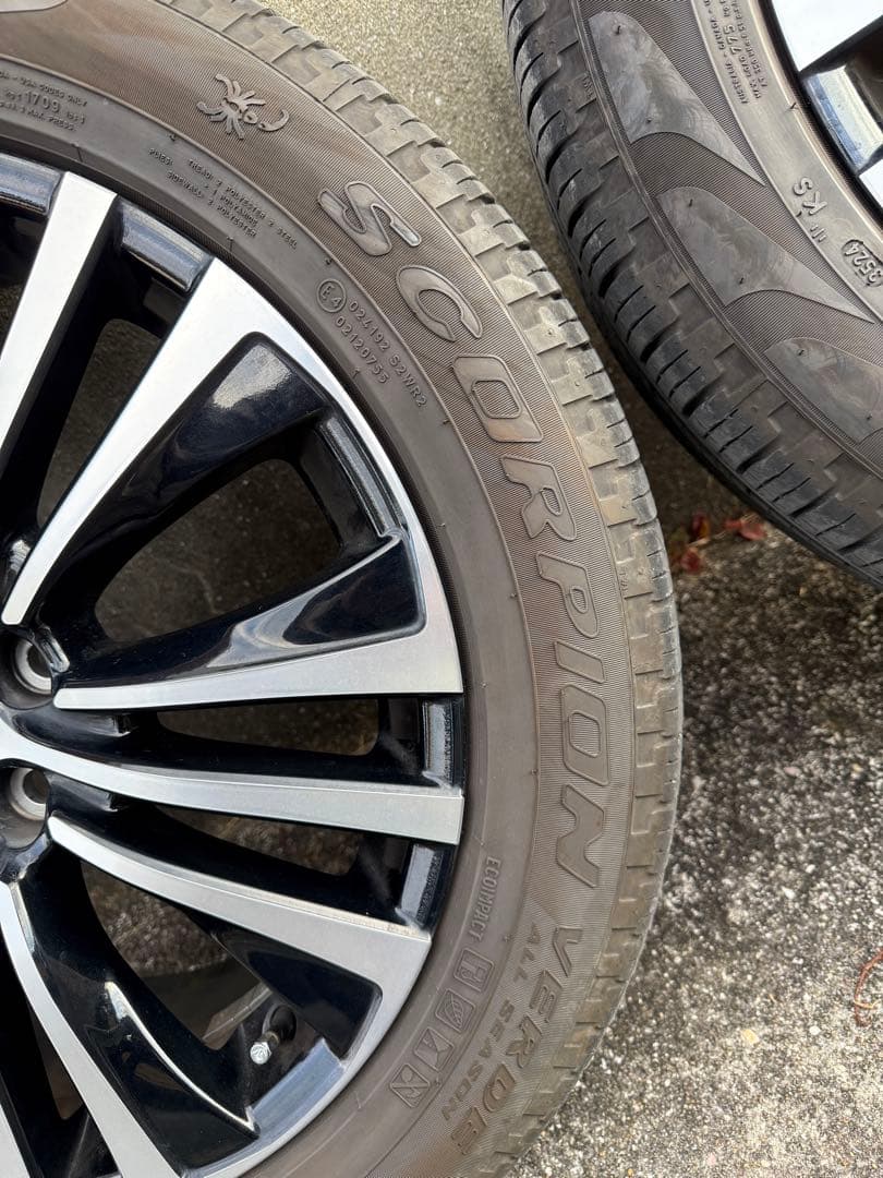 80L　ハリアーPHEVホイール　タイヤ付き(1)