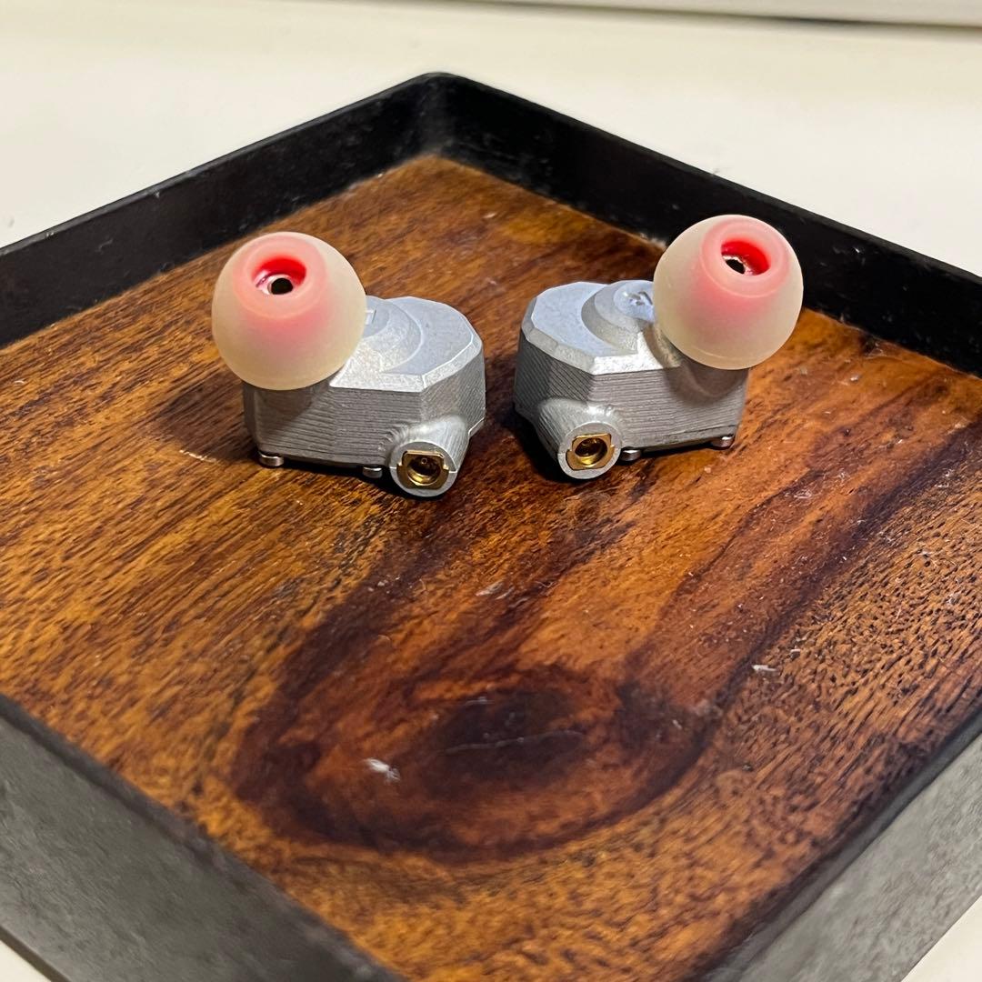 イヤホン Campfire Audio NOVA
