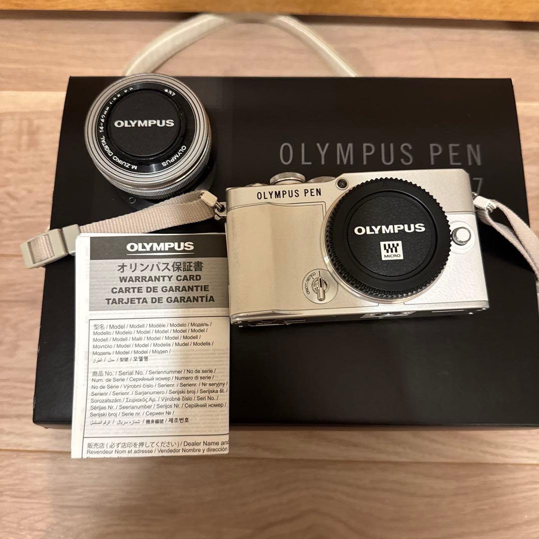 OLYMPUS PEN E-P7 ホワイト　本体(レンズキット)