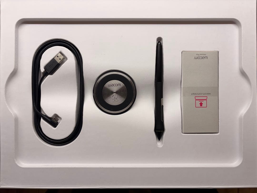 液タブ・ペンタブ Wacom Intuos Pro M