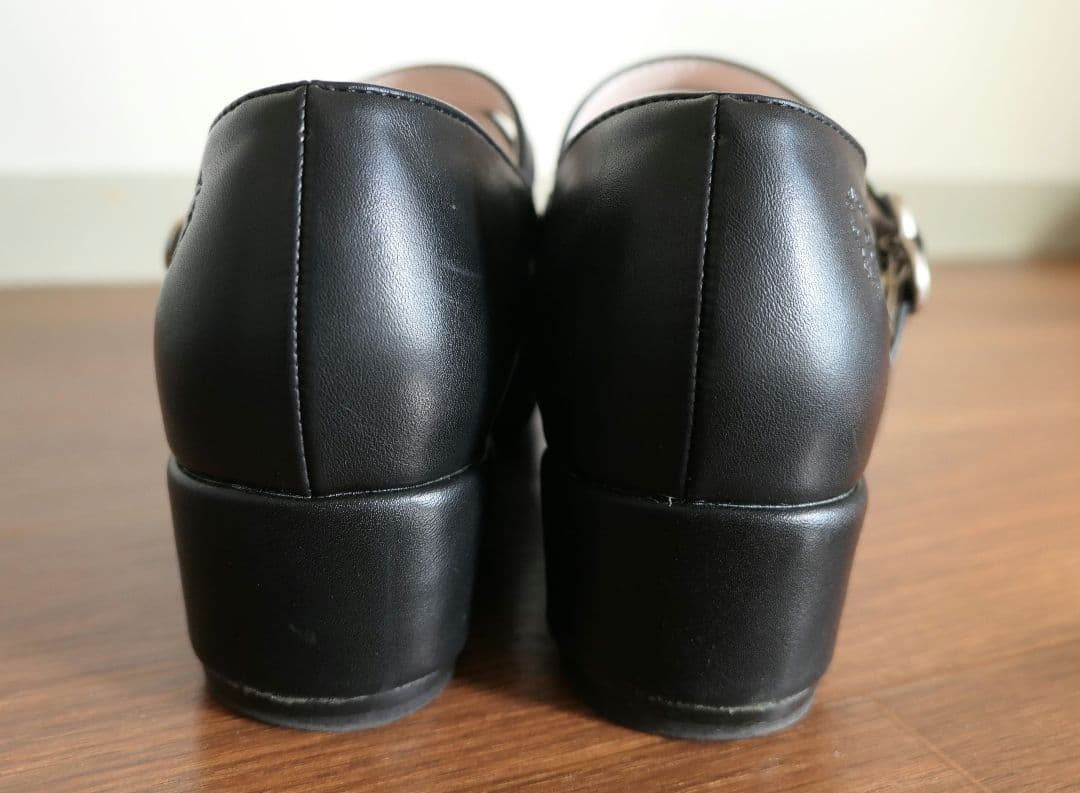 BABY ハートバックルシューズ　黒×白　Sサイズ