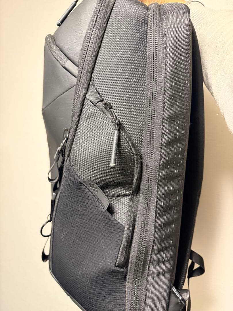 Alienware Horizon トラベル バックパック 18