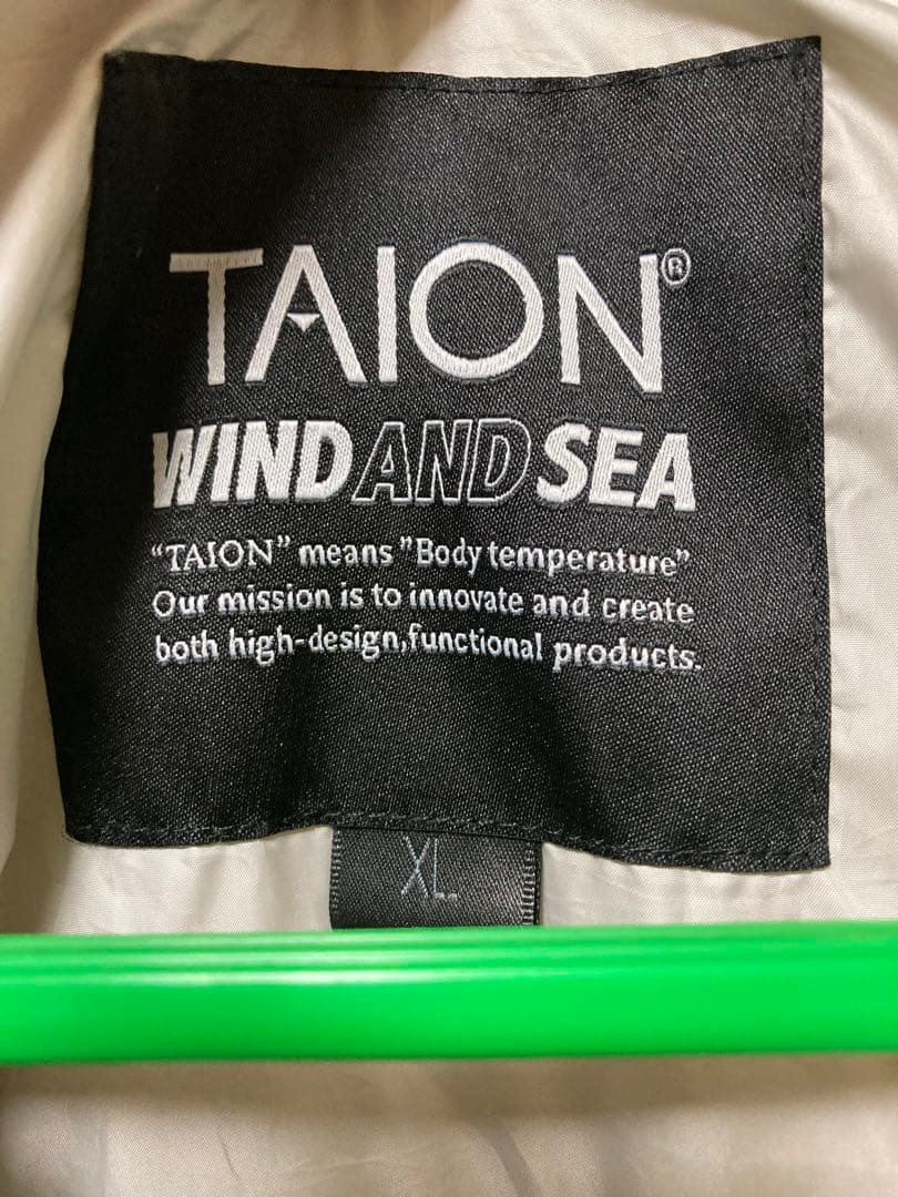 美品　WIND AND SEA × TAIONダウンベストXL
