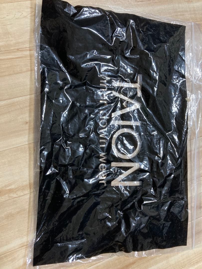 美品　WIND AND SEA × TAIONダウンベストXL