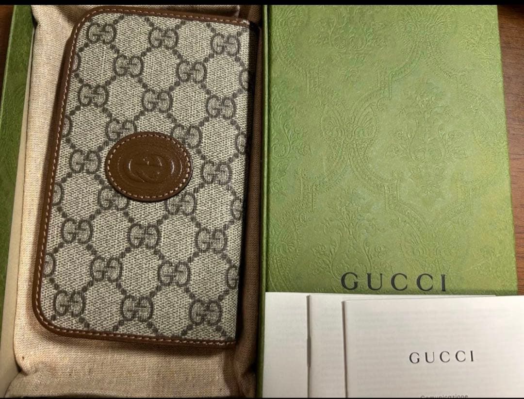 【新品・未使用】GUCCI iPhone ケース14・15