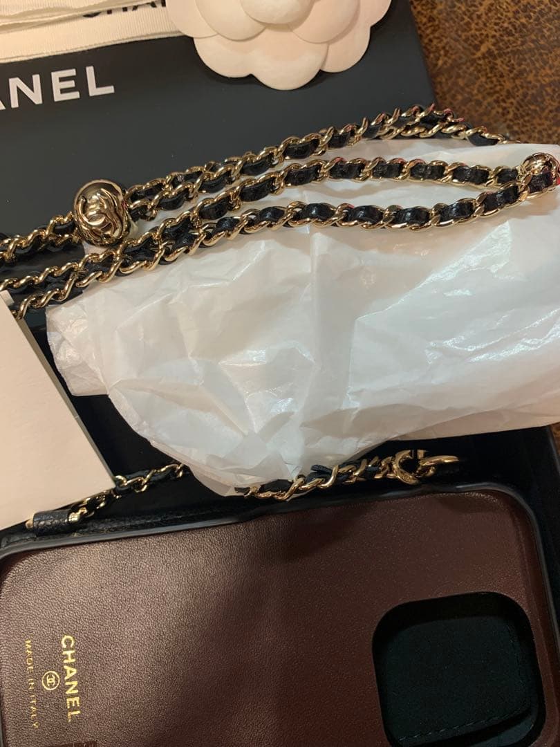 シャネル CHANEL IPHONE 14 PRO ケース ストラップ付き