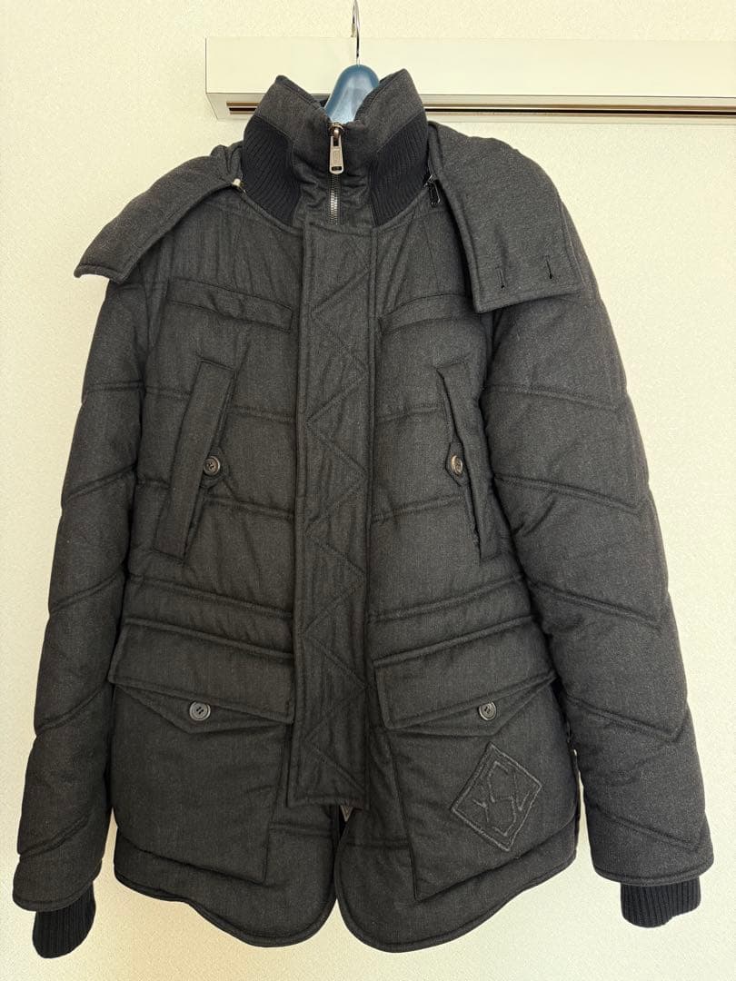 ダークグレー キルティングダウンジャケット