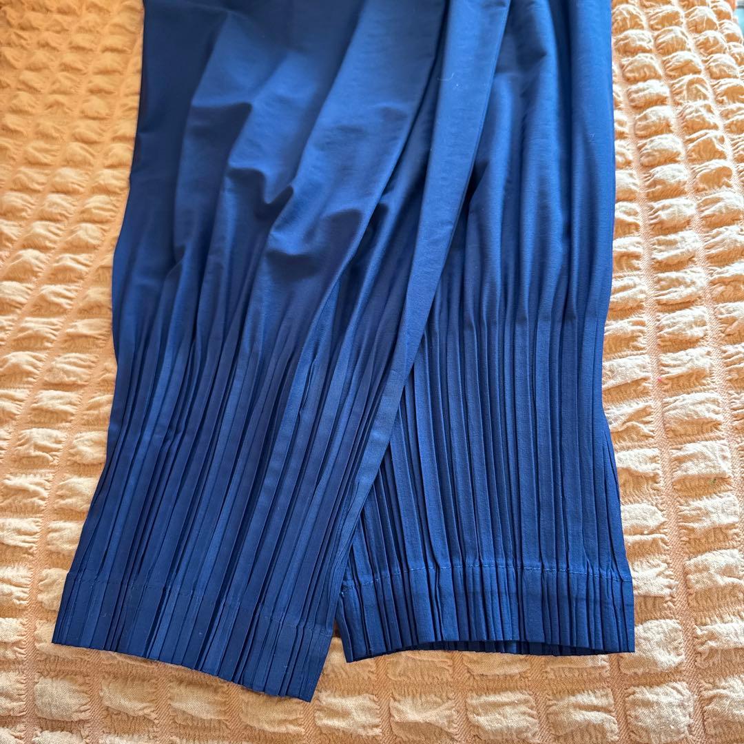 連休セールʕ•̫͡•ʕ•̫͡•ʔ極美品 イッセイミヤケプリーツプリーズパンツ