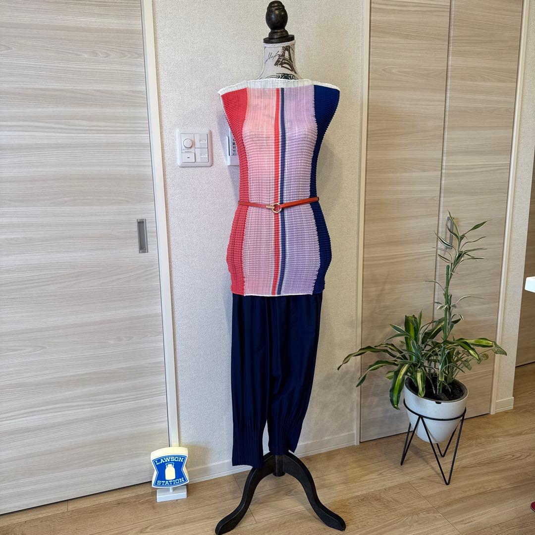 連休セールʕ•̫͡•ʕ•̫͡•ʔ極美品 イッセイミヤケプリーツプリーズパンツ